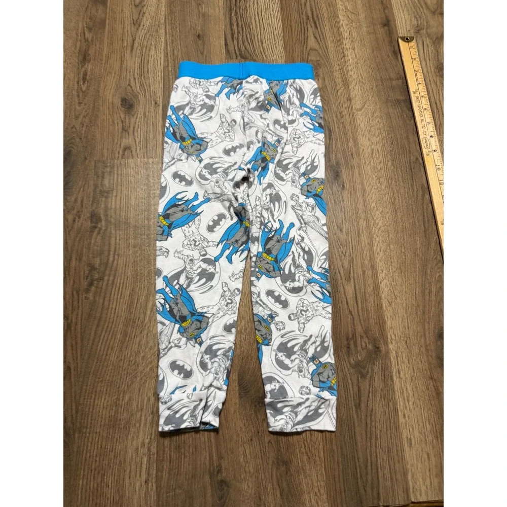 Batman Pajama Set Boys Size 6 White Blue Comic Book Print 2pc Excellent
